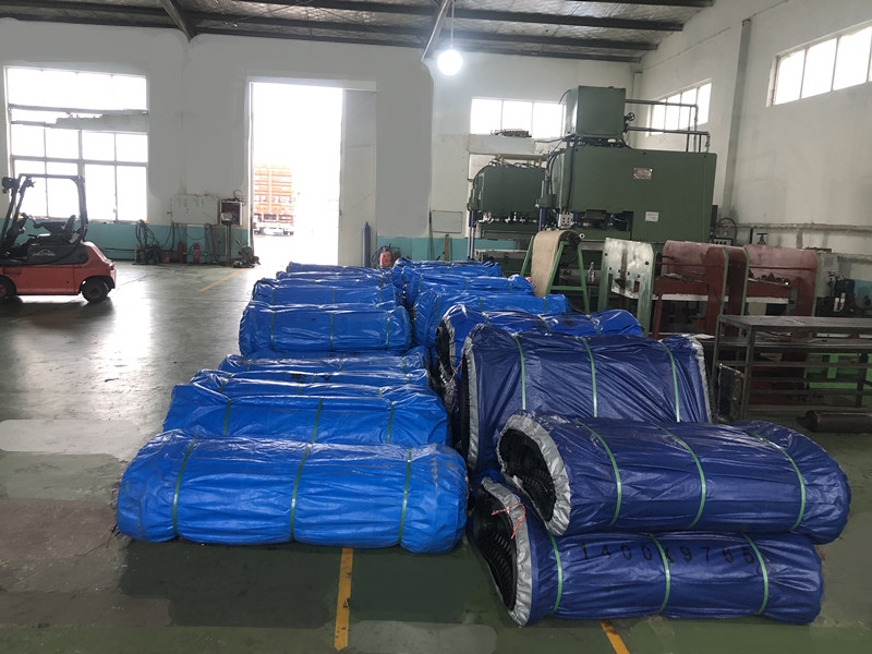 无缝橡胶平皮带一体硫化成型与接驳3方面区别